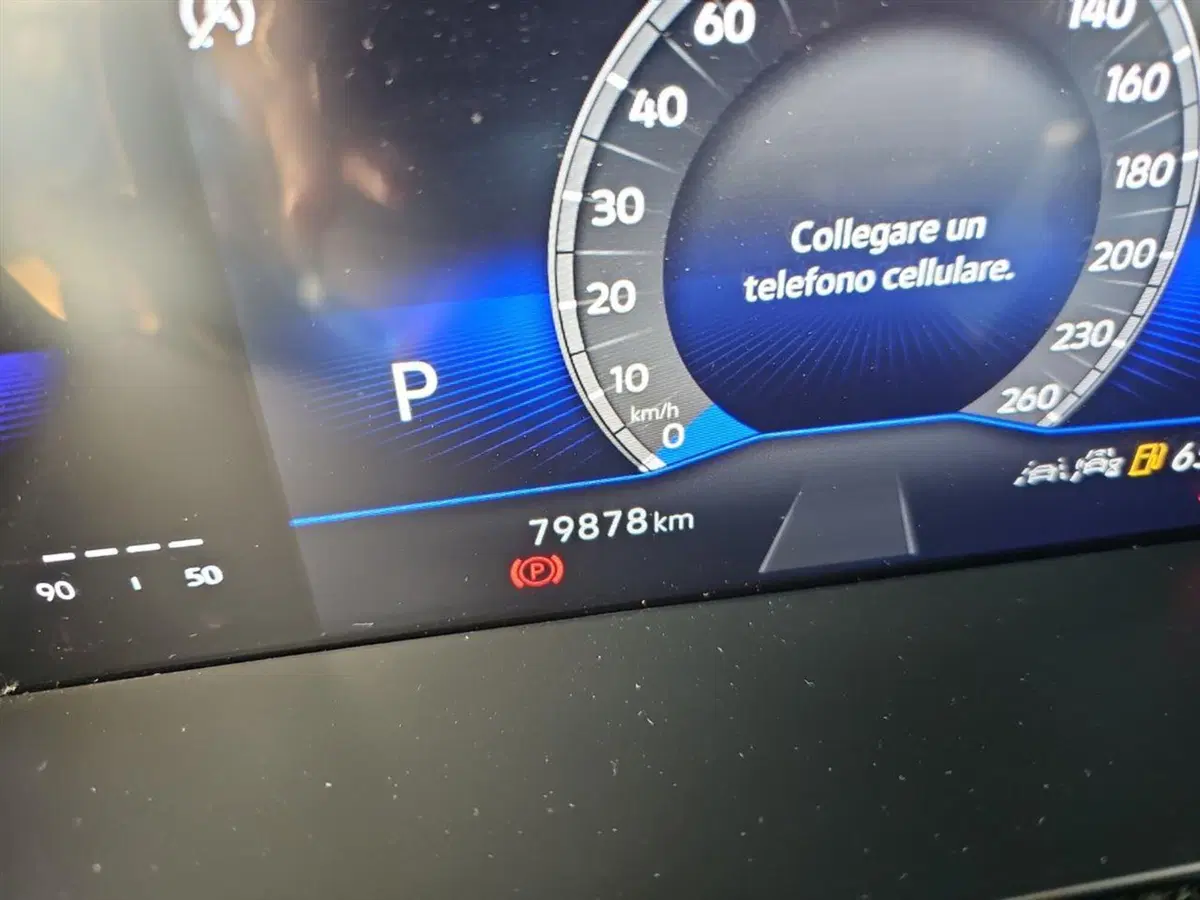 Volkswagen T-Cross usata a Lecco (15)