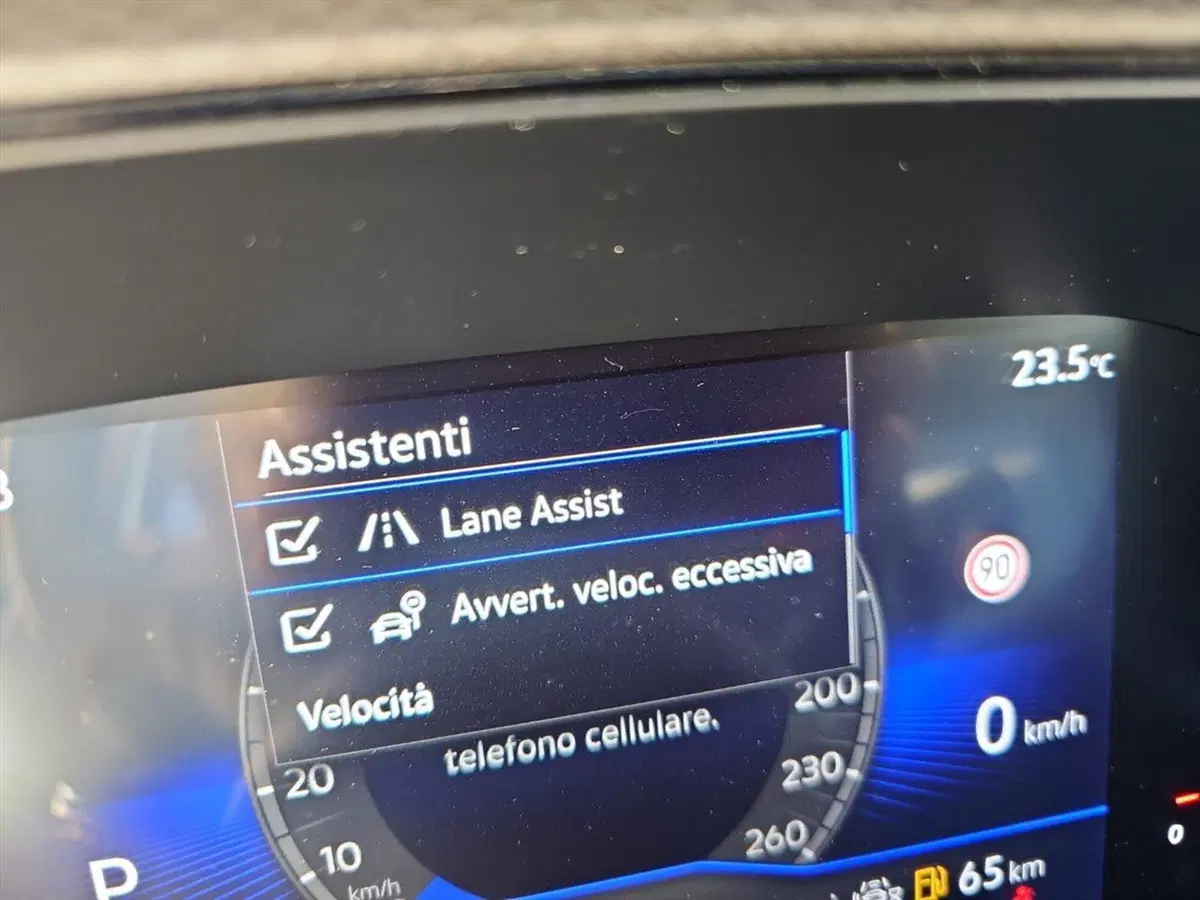 Volkswagen T-Cross usata a Lecco (16)