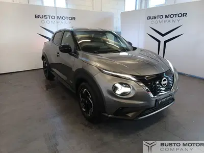 Nissan Juke 1.6 hev N-Connecta del 2023 usata a Olgiate Olona