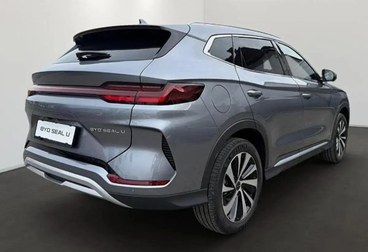 Byd Seal U DM-i usata a Bologna (3)