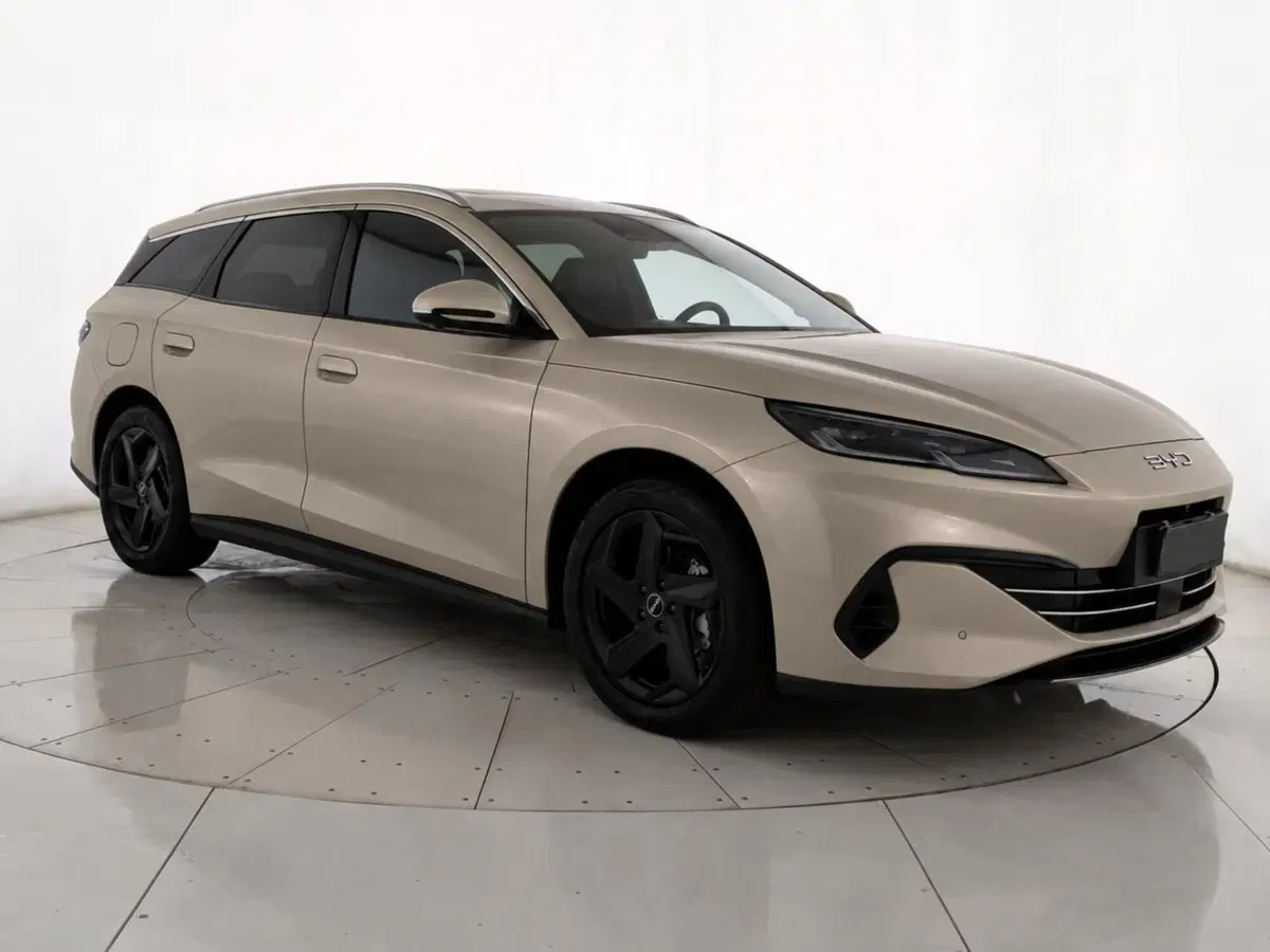Byd Seal 6 DM-i Station Wagon usata a Bologna (2)