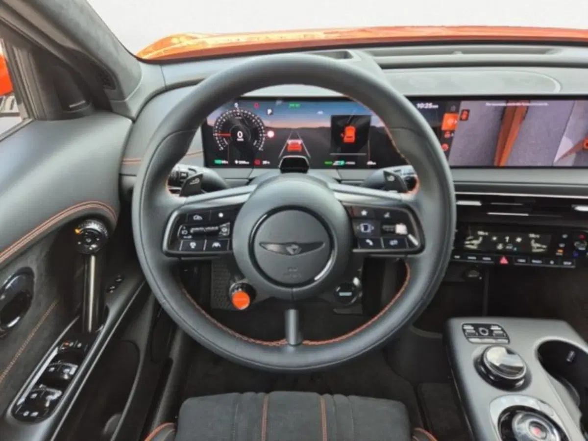 Genesis GV60 Magma nuova a Padova (14)