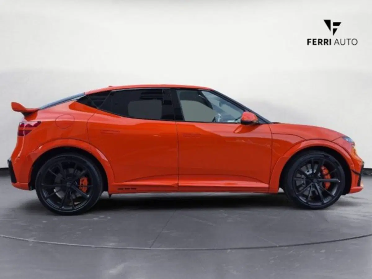 Genesis GV60 Magma nuova a Padova (5)