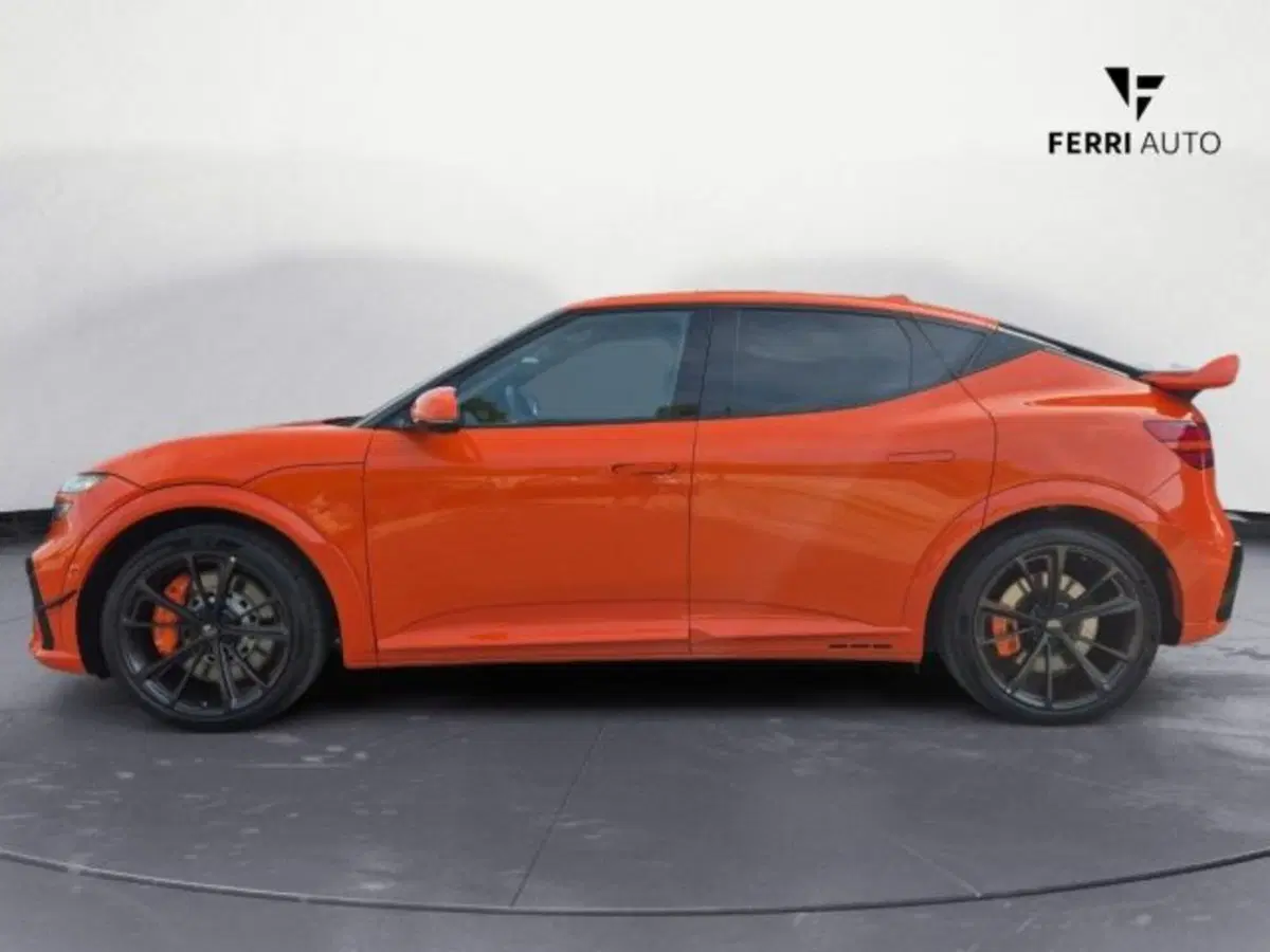 Genesis GV60 Magma nuova a Padova (6)