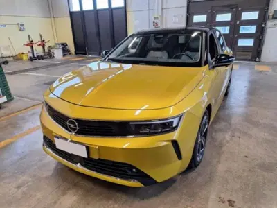 Opel Astra 1.5 Turbo Diesel 130 CV AT8 Business Elegance del 2023 usata a Belpasso