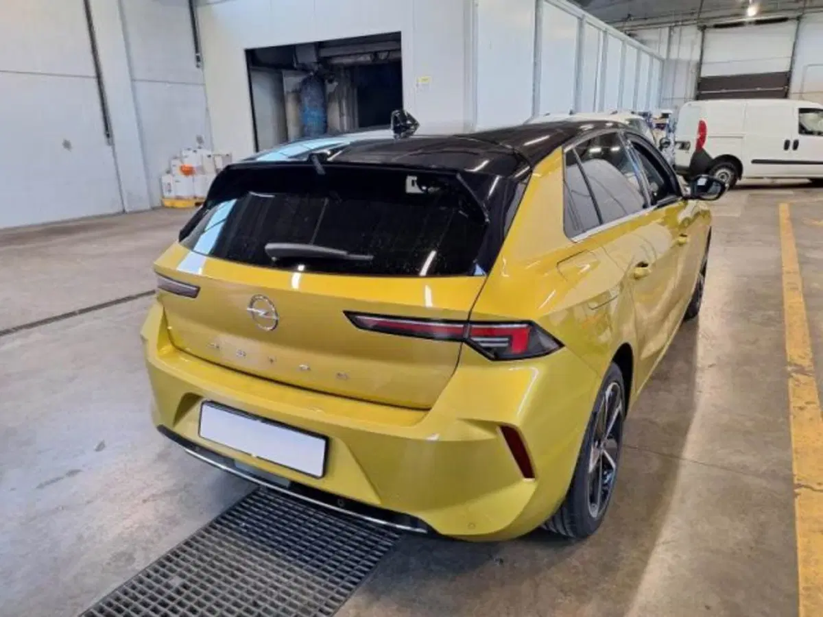 Opel Astra usata a Catania (2)