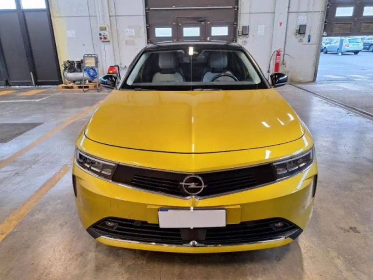 Opel Astra usata a Catania (3)