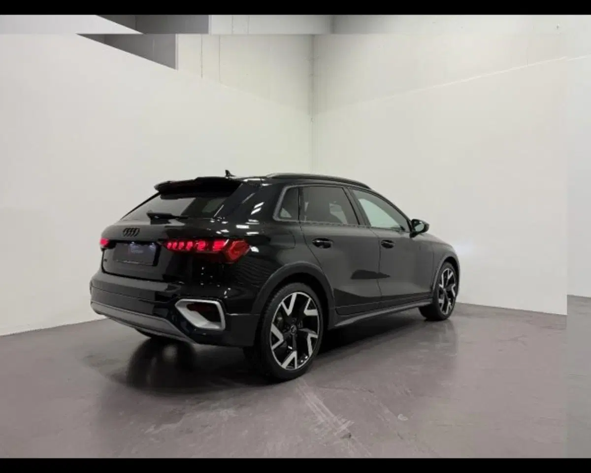 Audi A3 allstreet nuova a Treviso (2)