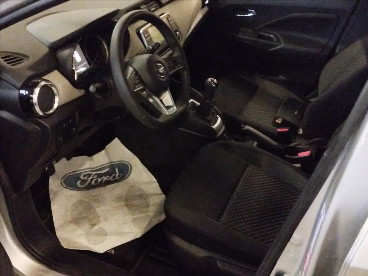 Nissan Micra usata a Milano (6)