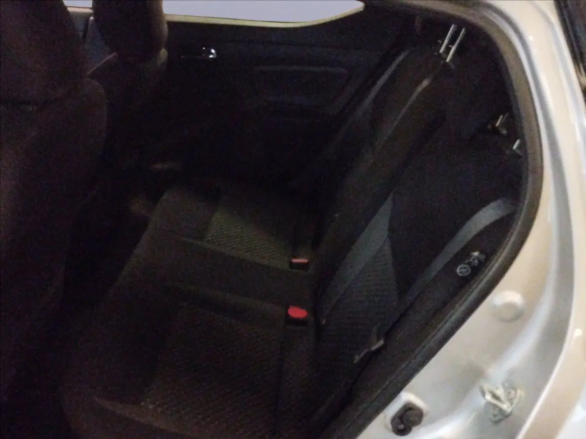 Nissan Micra usata a Milano (8)