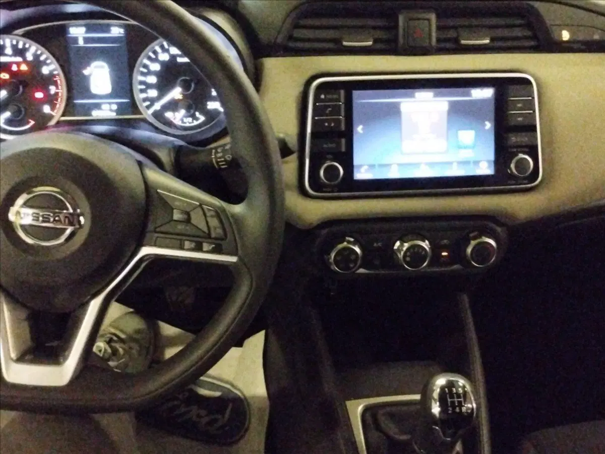 Nissan Micra usata a Milano (9)
