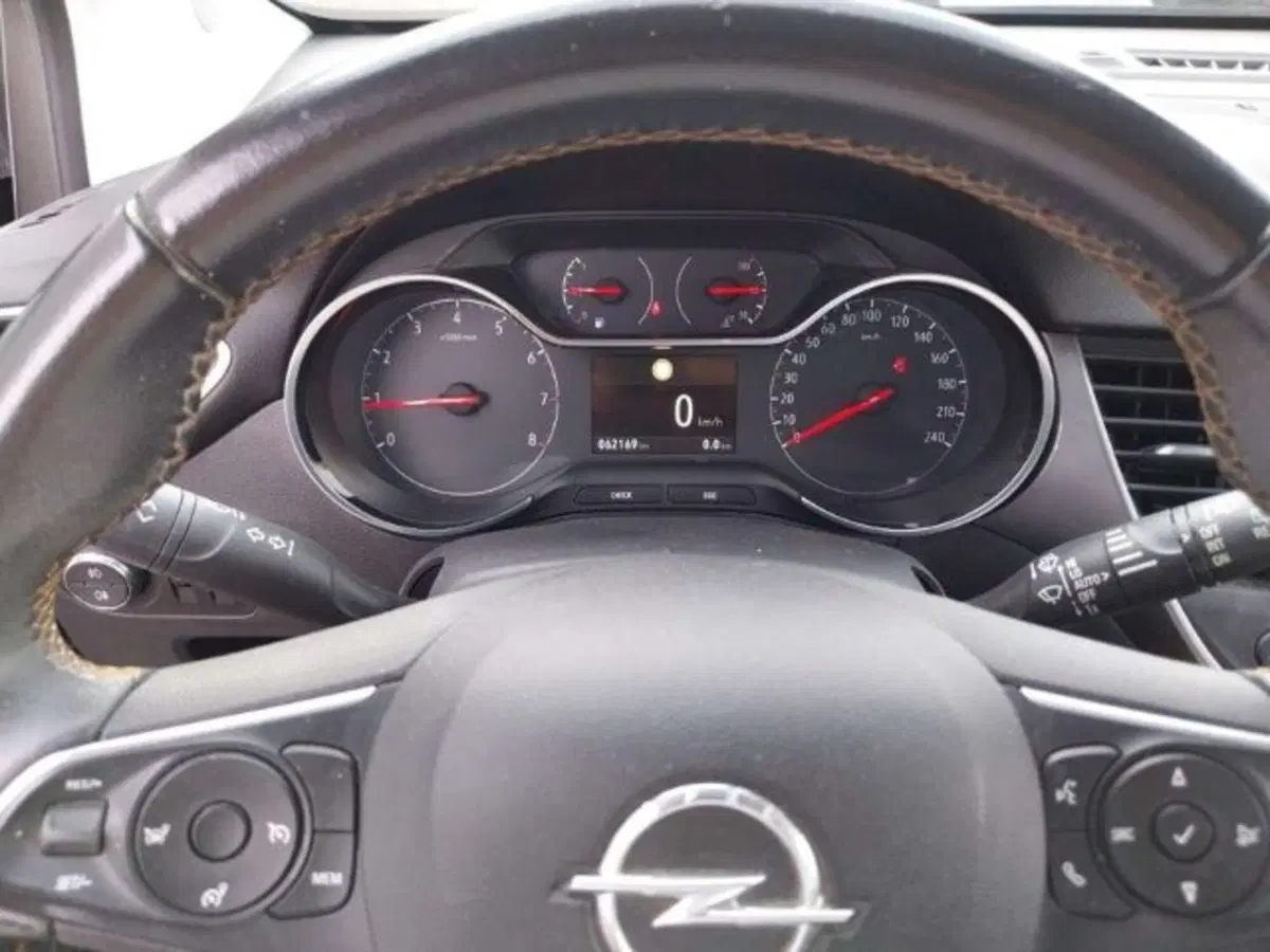 Opel Crossland X usata a Firenze (13)