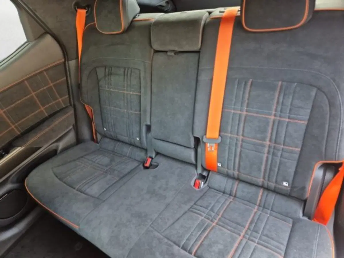 Genesis GV60 Magma nuova a Treviso (13)