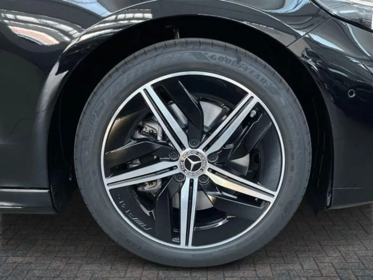 Mercedes-Benz CLA Shooting Brake nuova a Verona (7)