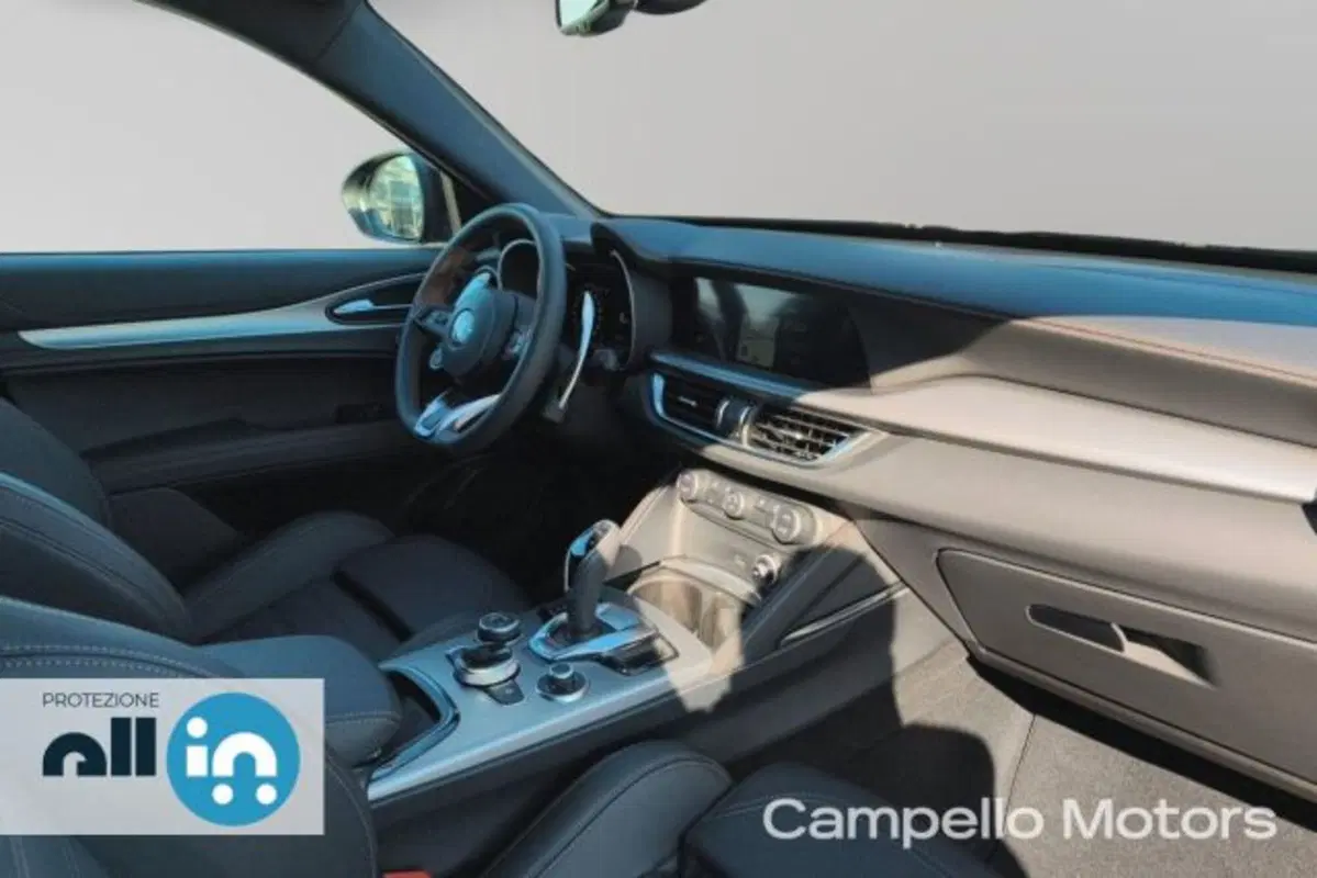 Alfa Romeo Stelvio usata a Venezia (15)