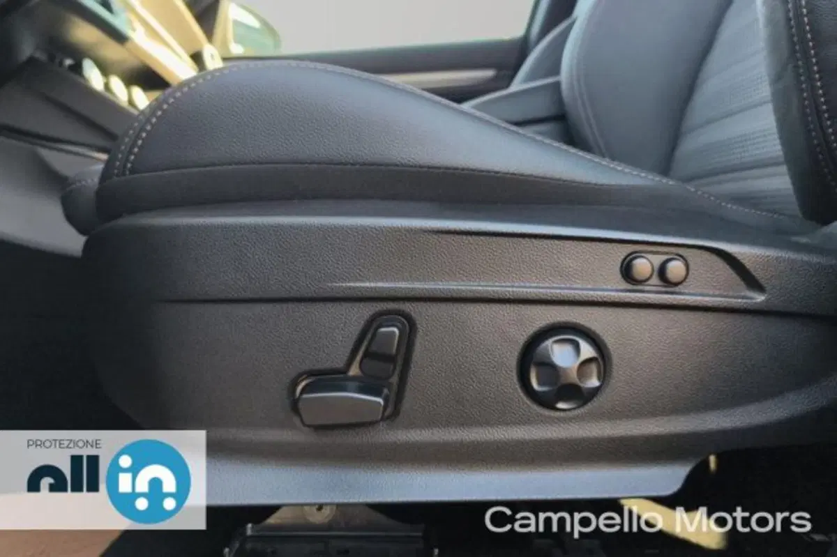 Alfa Romeo Stelvio usata a Venezia (19)