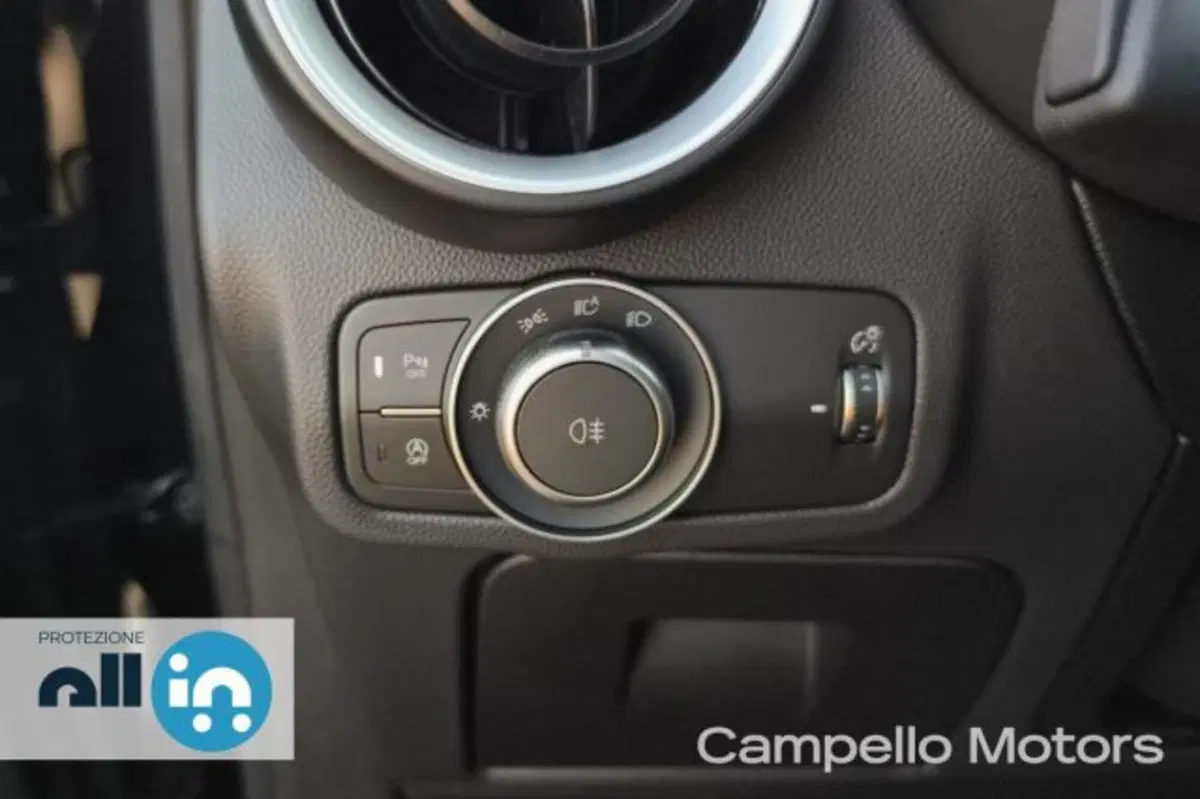 Alfa Romeo Stelvio usata a Venezia (20)
