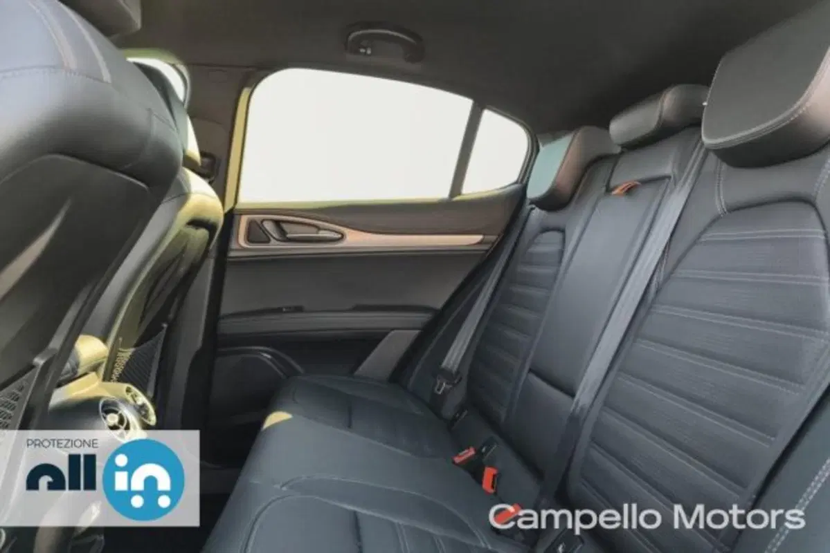 Alfa Romeo Stelvio usata a Venezia (6)