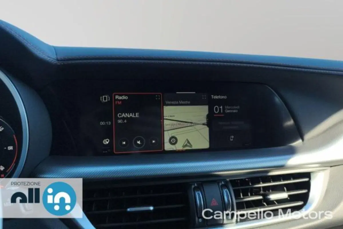 Alfa Romeo Stelvio usata a Venezia (9)