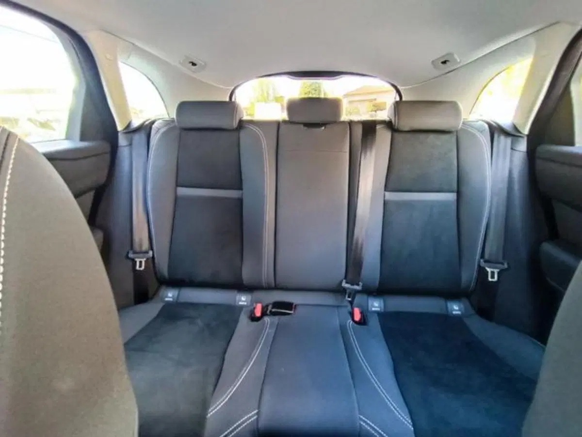 Land Rover Range Rover Velar usata a Pisa (3)