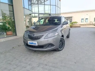 Lancia Ypsilon 1.0 FireFly 5 porte S&S Hybrid Ecochic Silver del 2024 usata a Castelfranco di Sotto