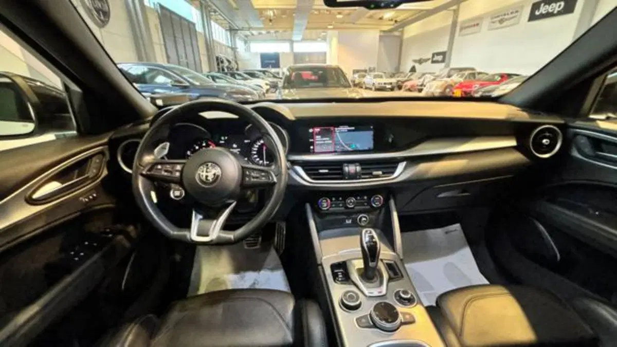 Alfa Romeo Stelvio usata a Reggio Emilia (15)