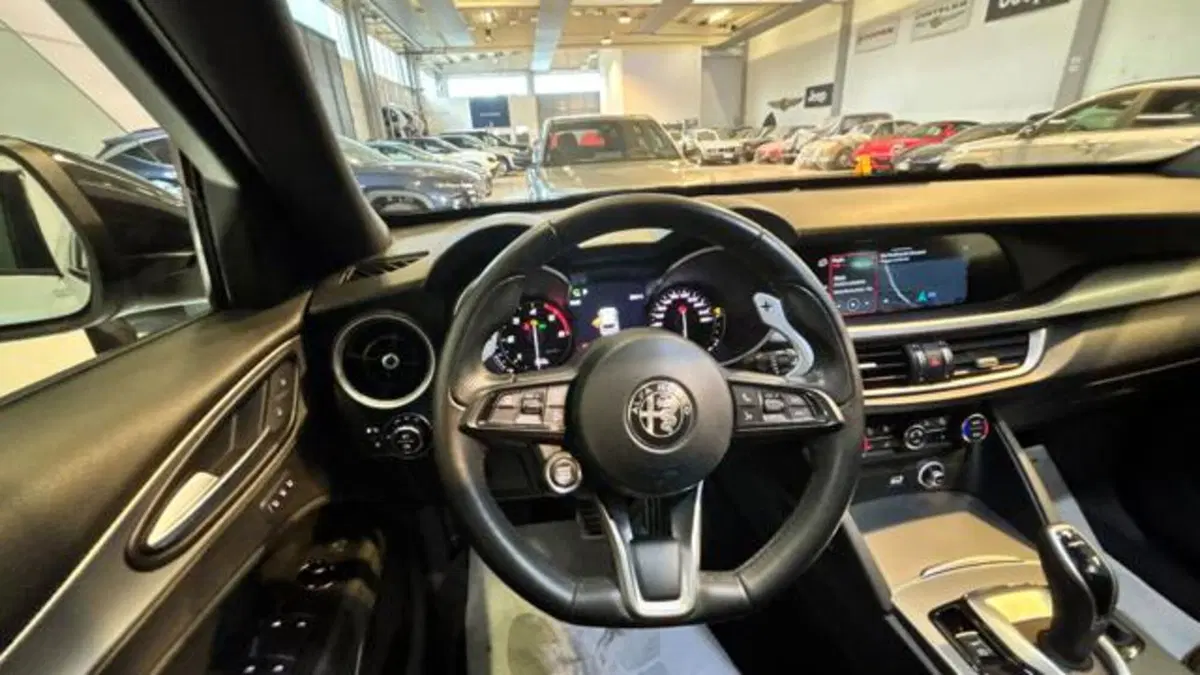 Alfa Romeo Stelvio usata a Reggio Emilia (18)