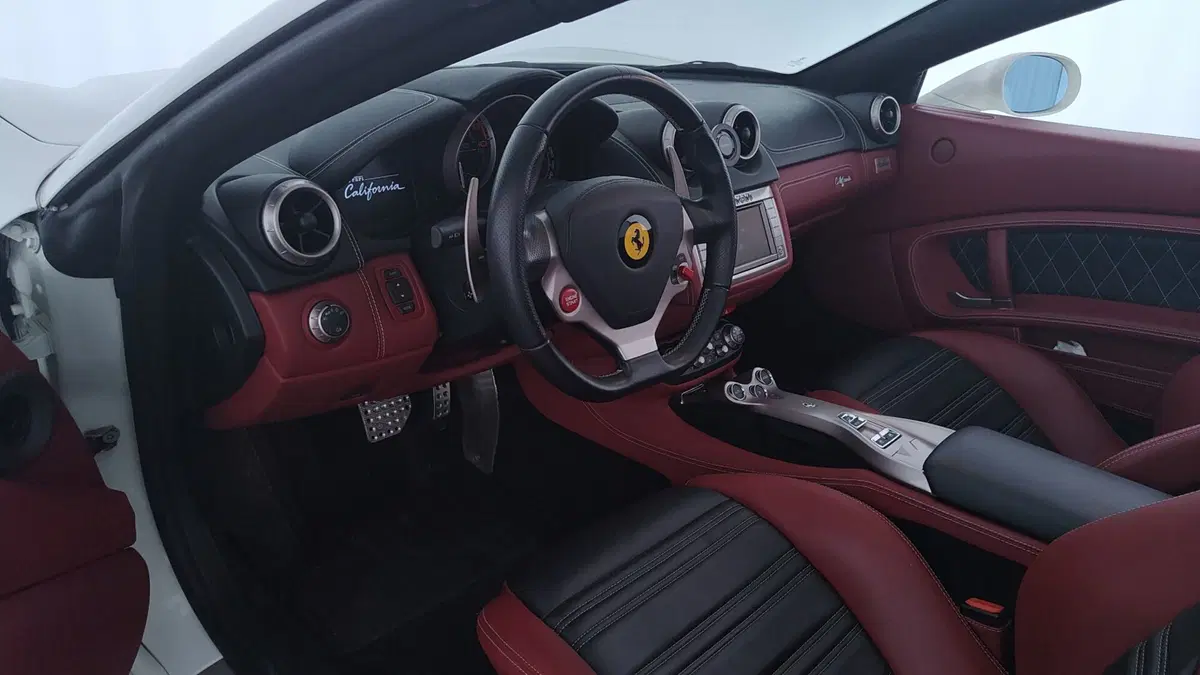 Ferrari California Spider usata a Perugia (11)