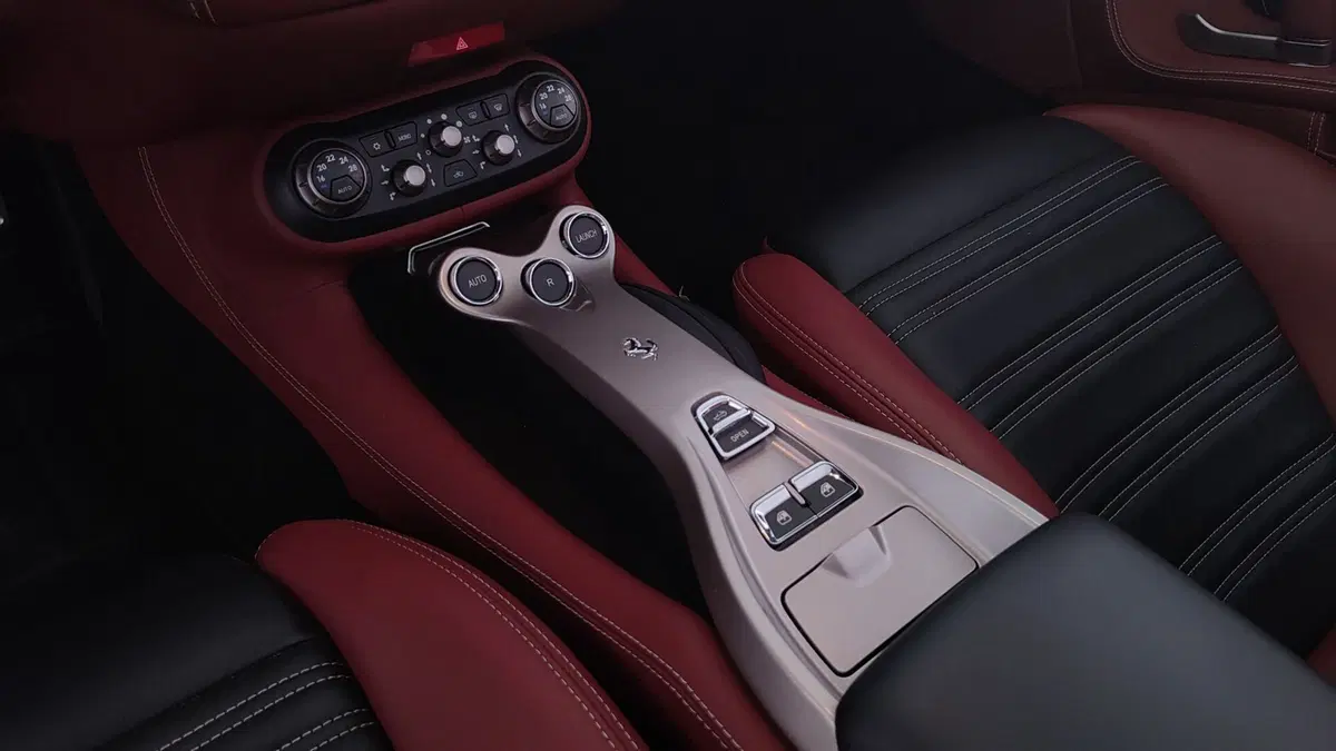 Ferrari California Spider usata a Perugia (16)