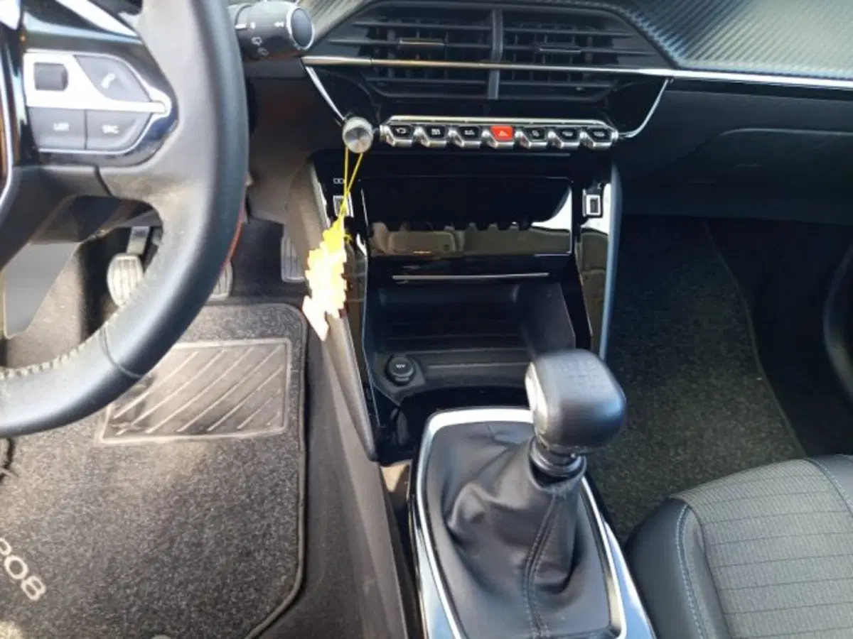 Peugeot 208 usata a Frosinone (12)