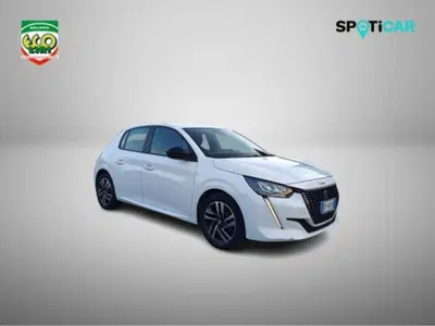 Peugeot 208 1.2 puretech Active s&s 75cv del 2023 usata a San Giorgio a Liri