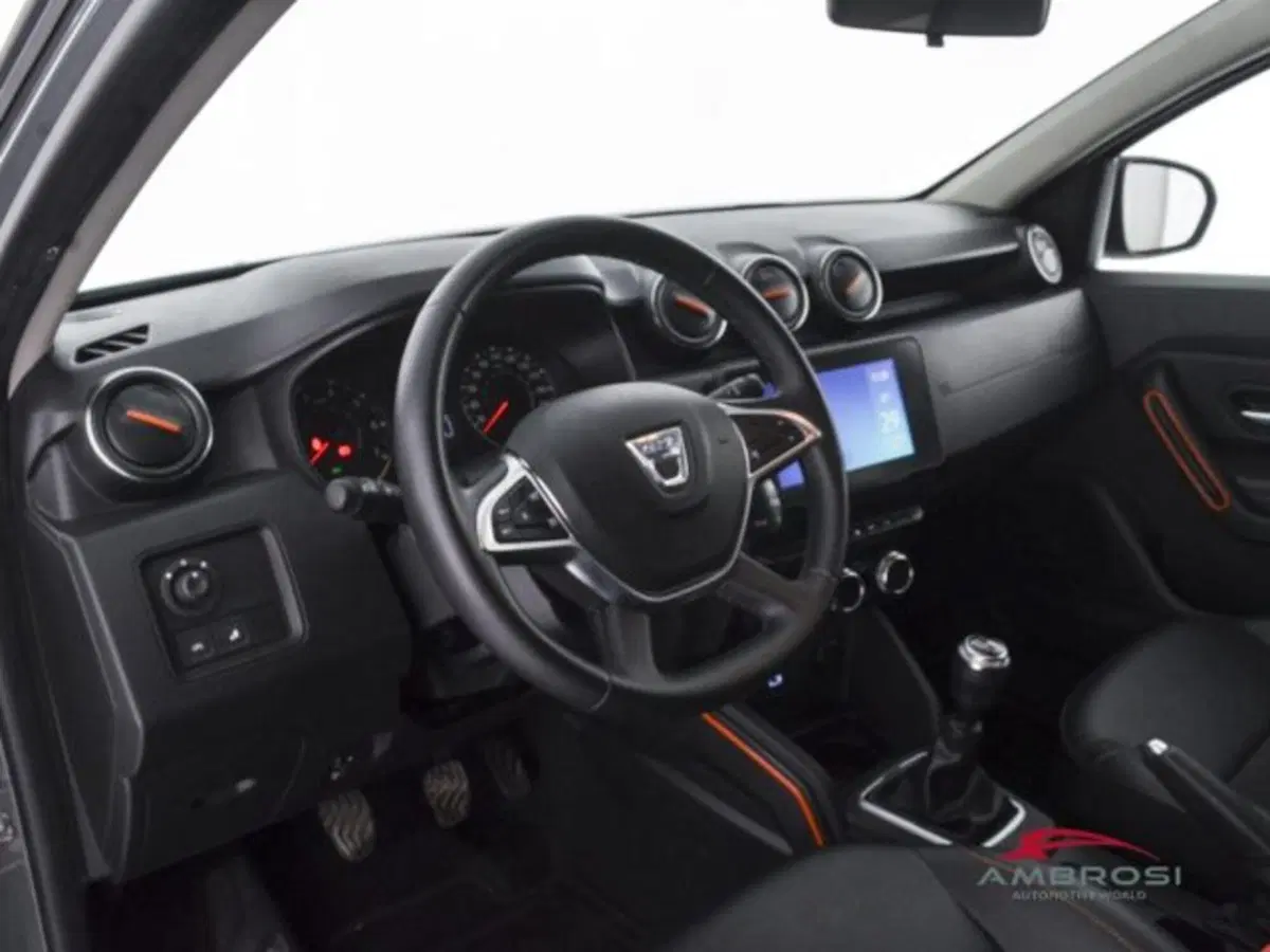 Dacia Duster usata a Perugia (8)