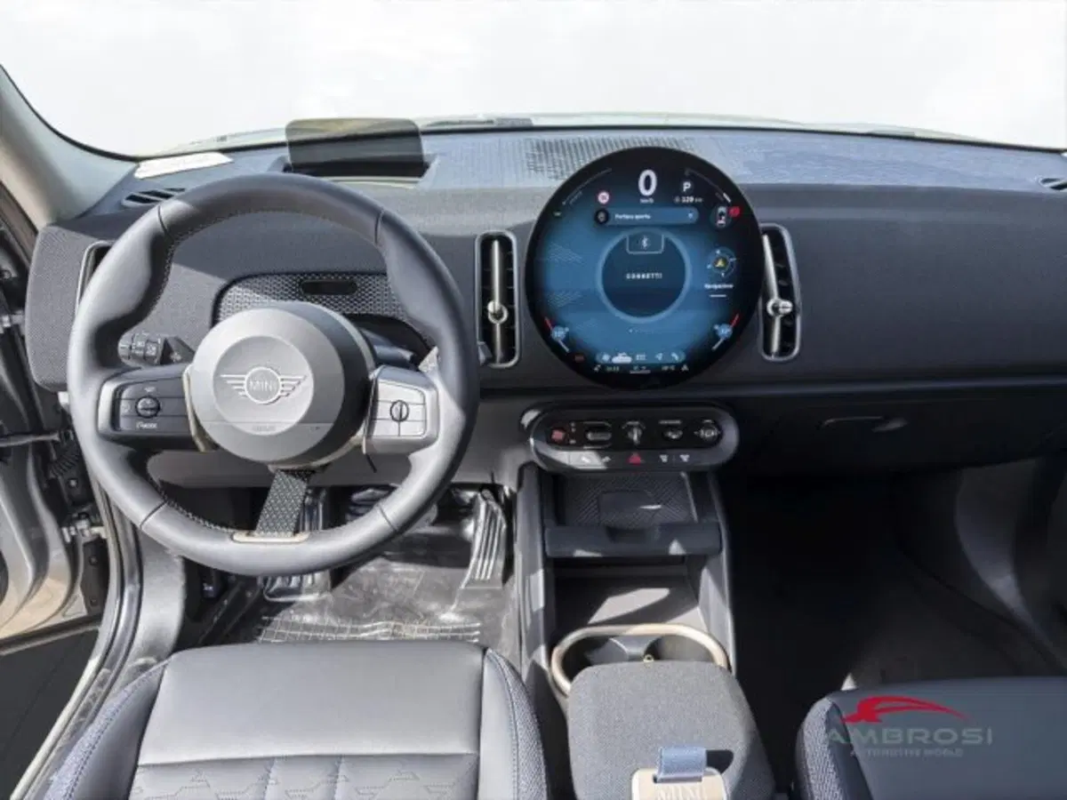 MINI Mini Countryman nuova a Perugia (14)