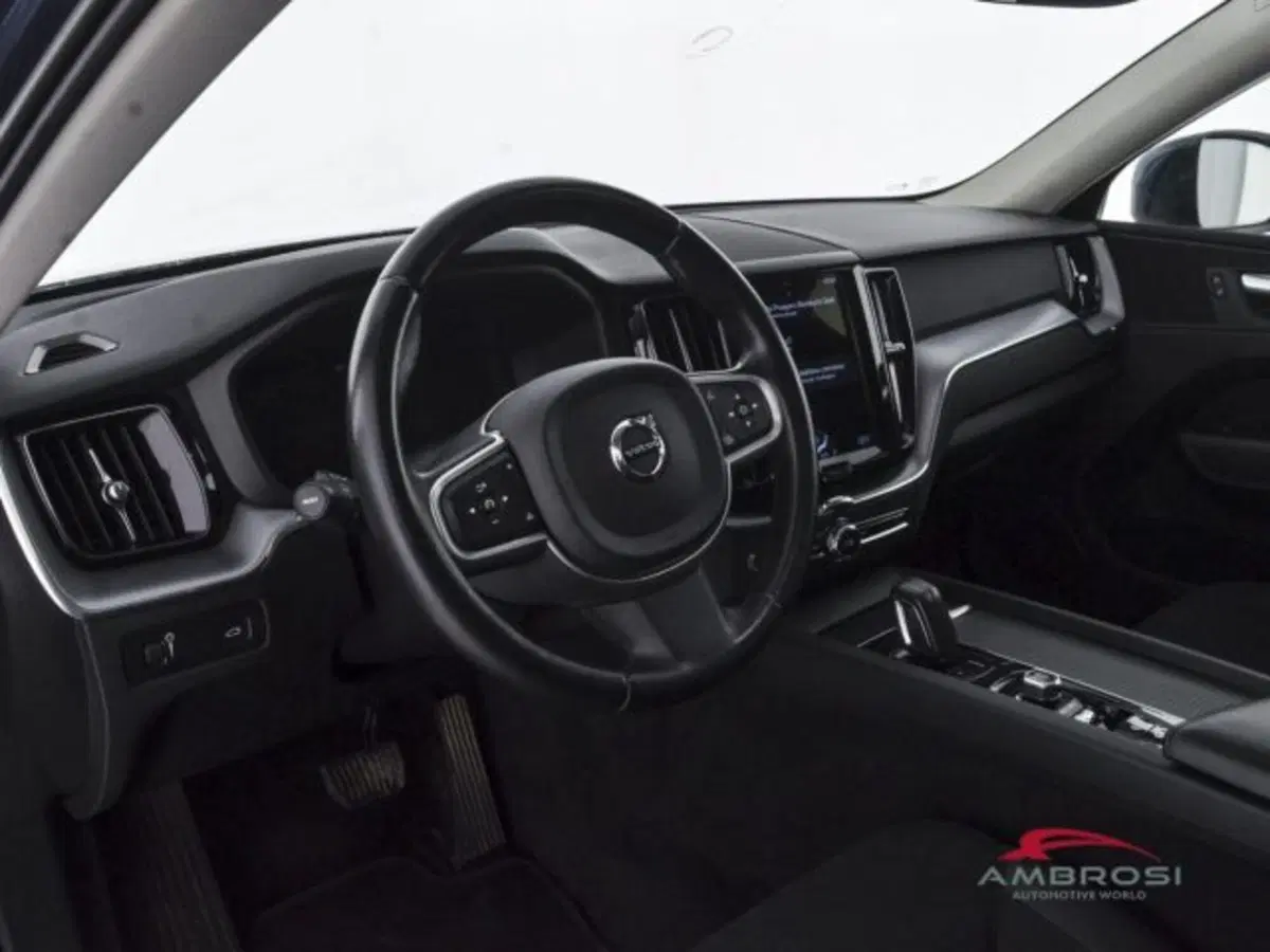 Volvo XC60 usata a Perugia (8)