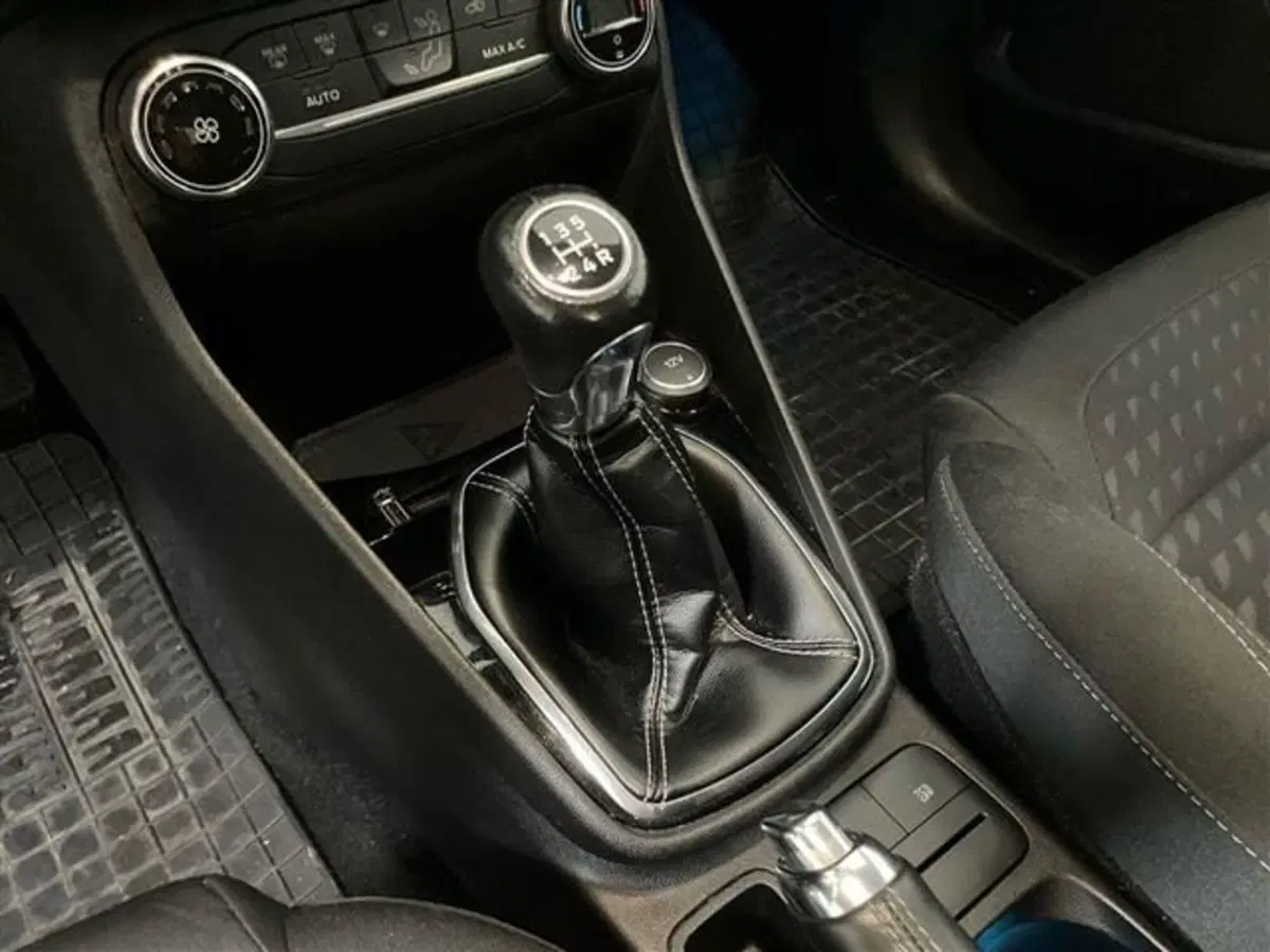 Ford Fiesta usata a Como (13)