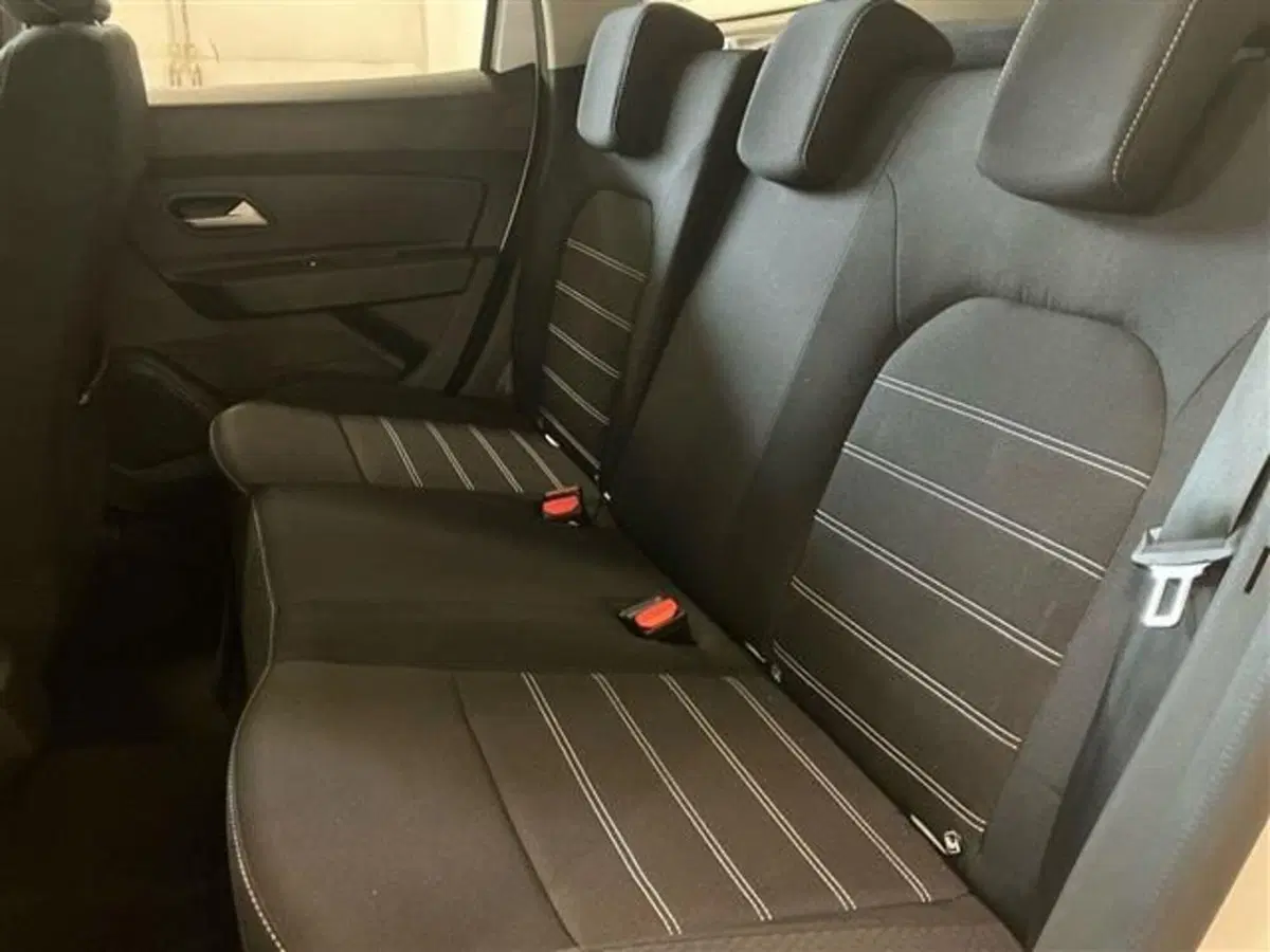 Dacia Duster usata a Como (12)
