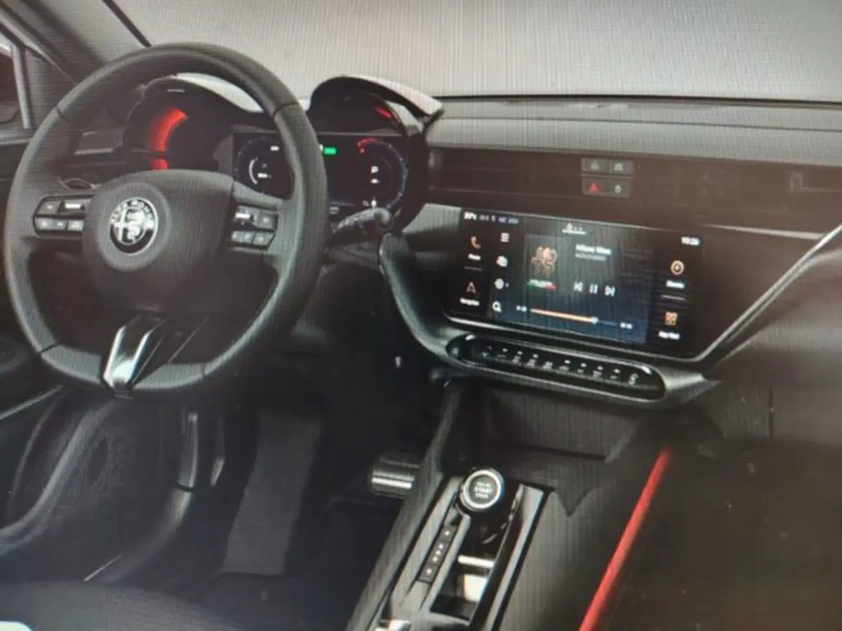 Alfa Romeo Junior nuova a Forlì-Cesena (7)