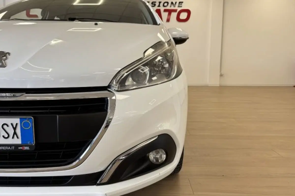 Peugeot 208 usata a Latina (11)