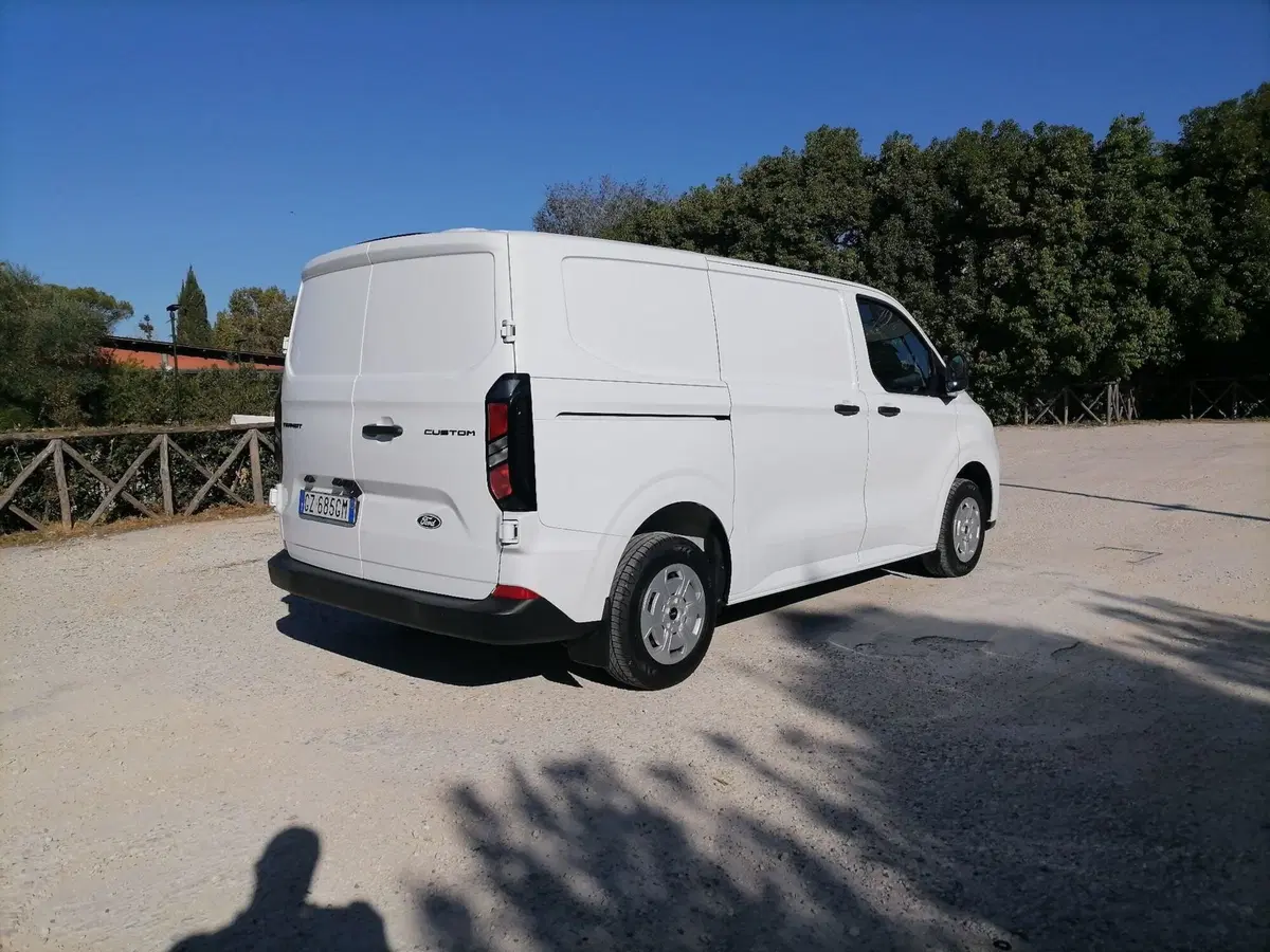 Ford Transit Custom Furgone usata a Roma (2)