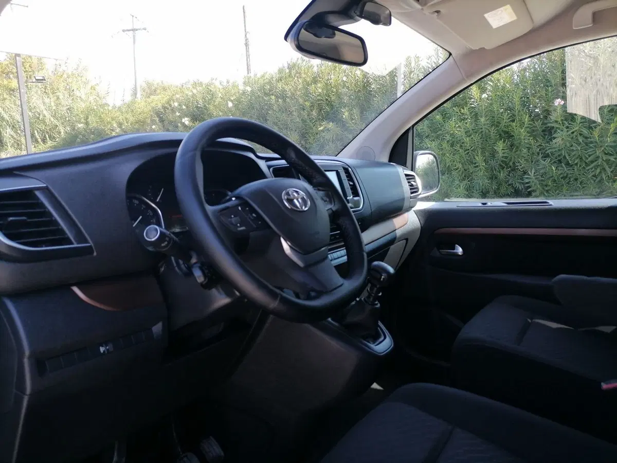 Toyota Proace Verso usata a Roma (11)