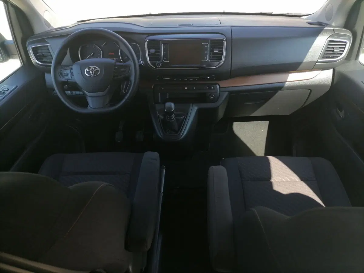 Toyota Proace Verso usata a Roma (9)