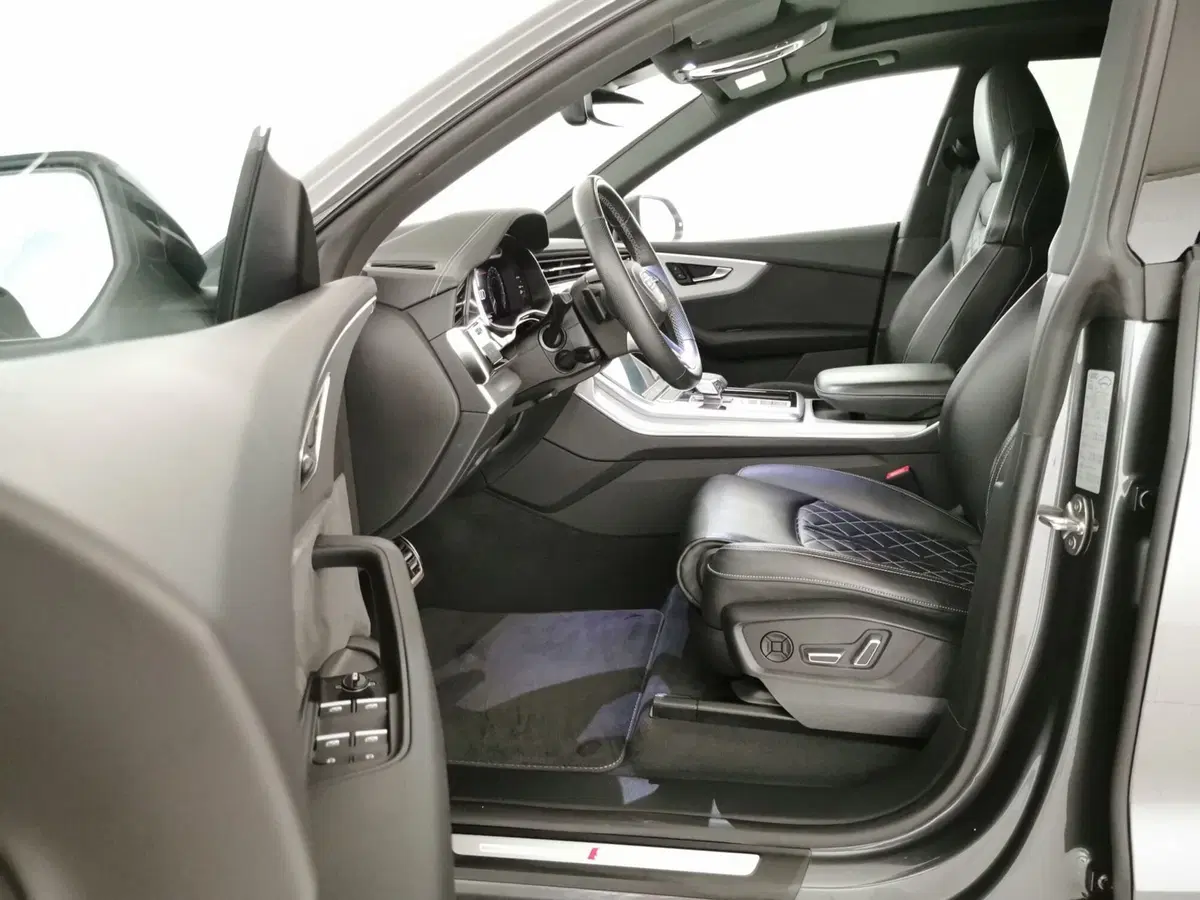 Audi Q8 Sportback usata a Chieti (5)