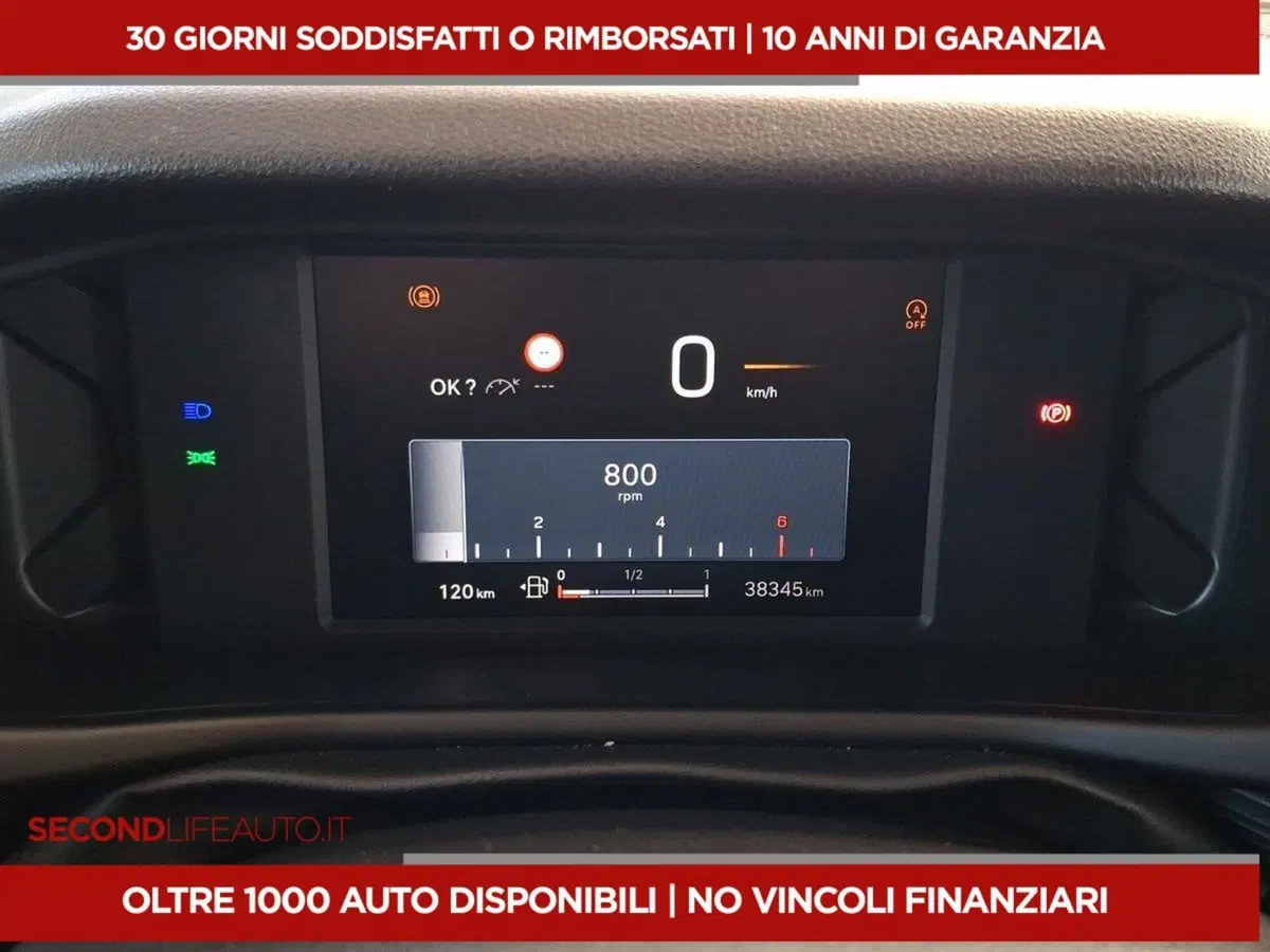 Jeep Avenger usata a Roma (18)