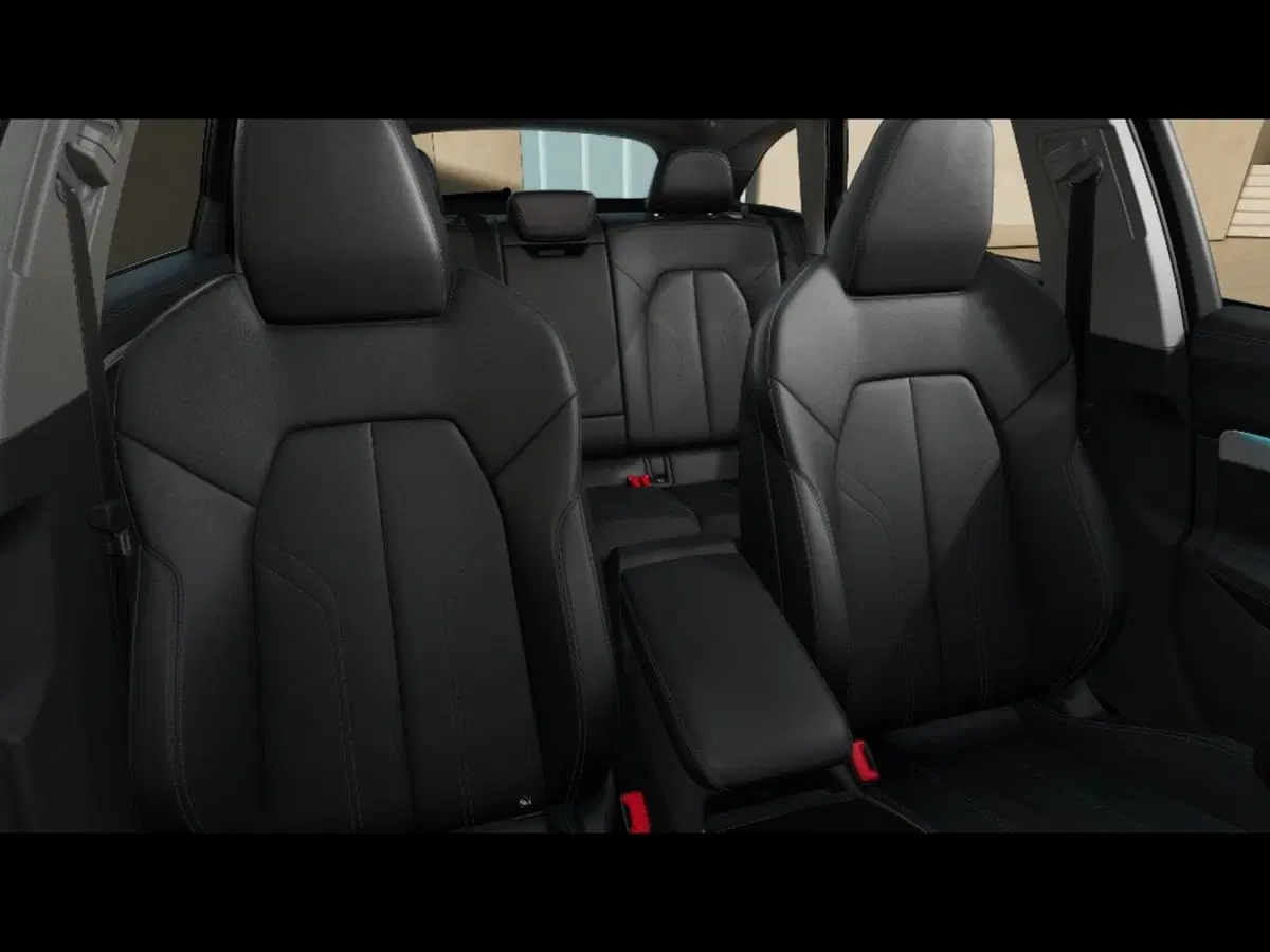 Audi A5 Avant nuova a Livorno (10)
