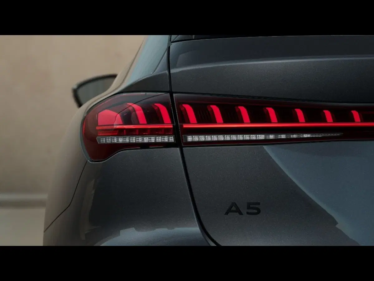 Audi A5 Avant nuova a Livorno (7)