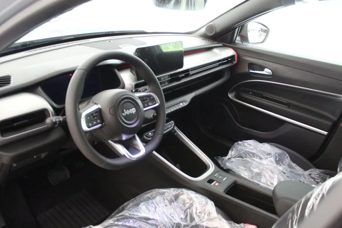 Jeep Avenger nuova a Cremona (8)