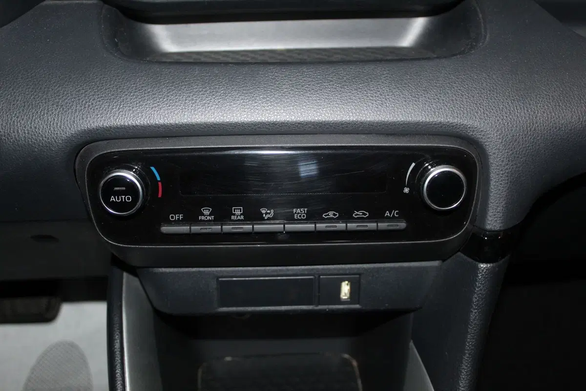 Toyota Yaris Cross usata a Cremona (12)
