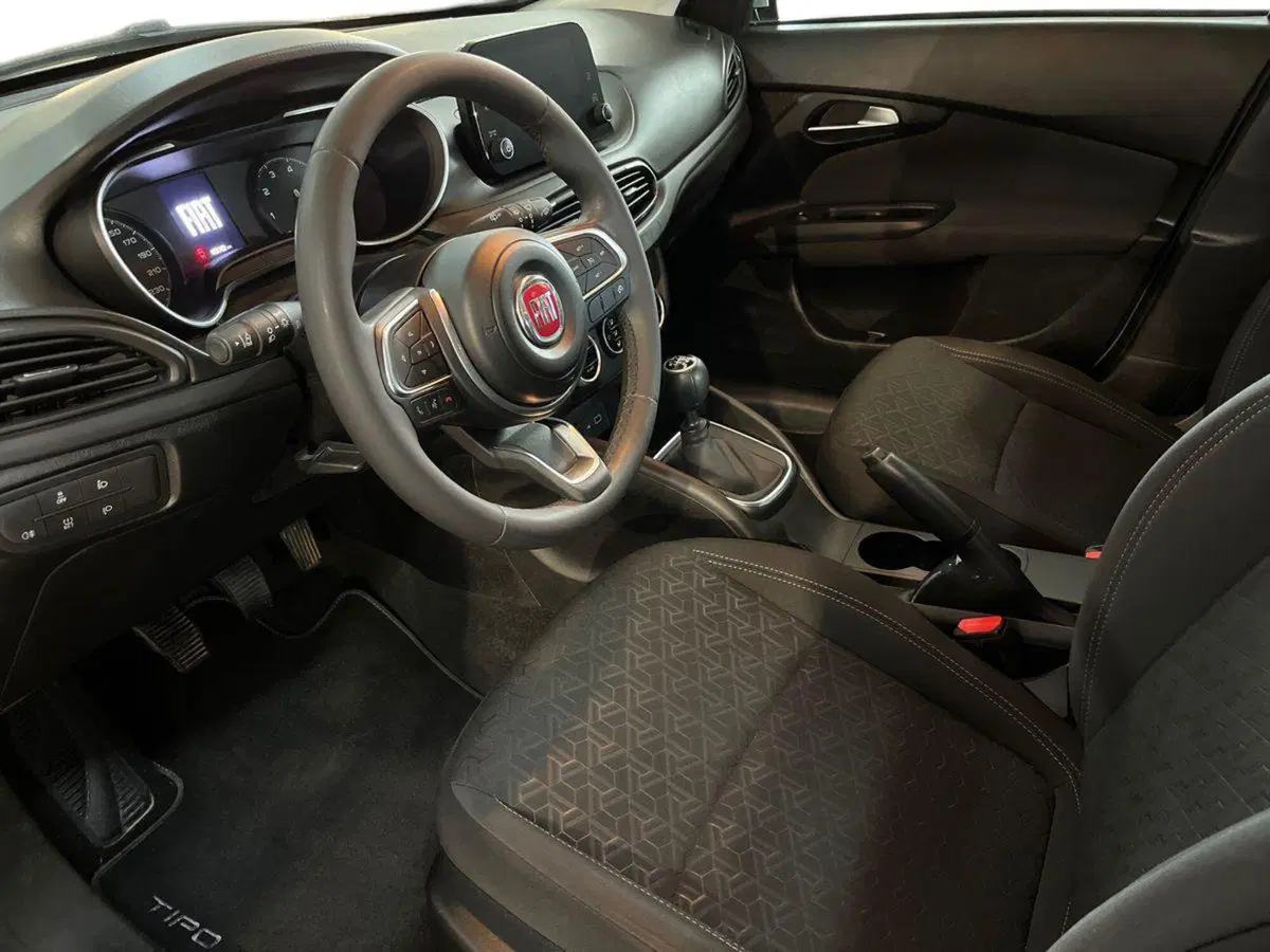 Fiat Tipo usata a Lecce (10)