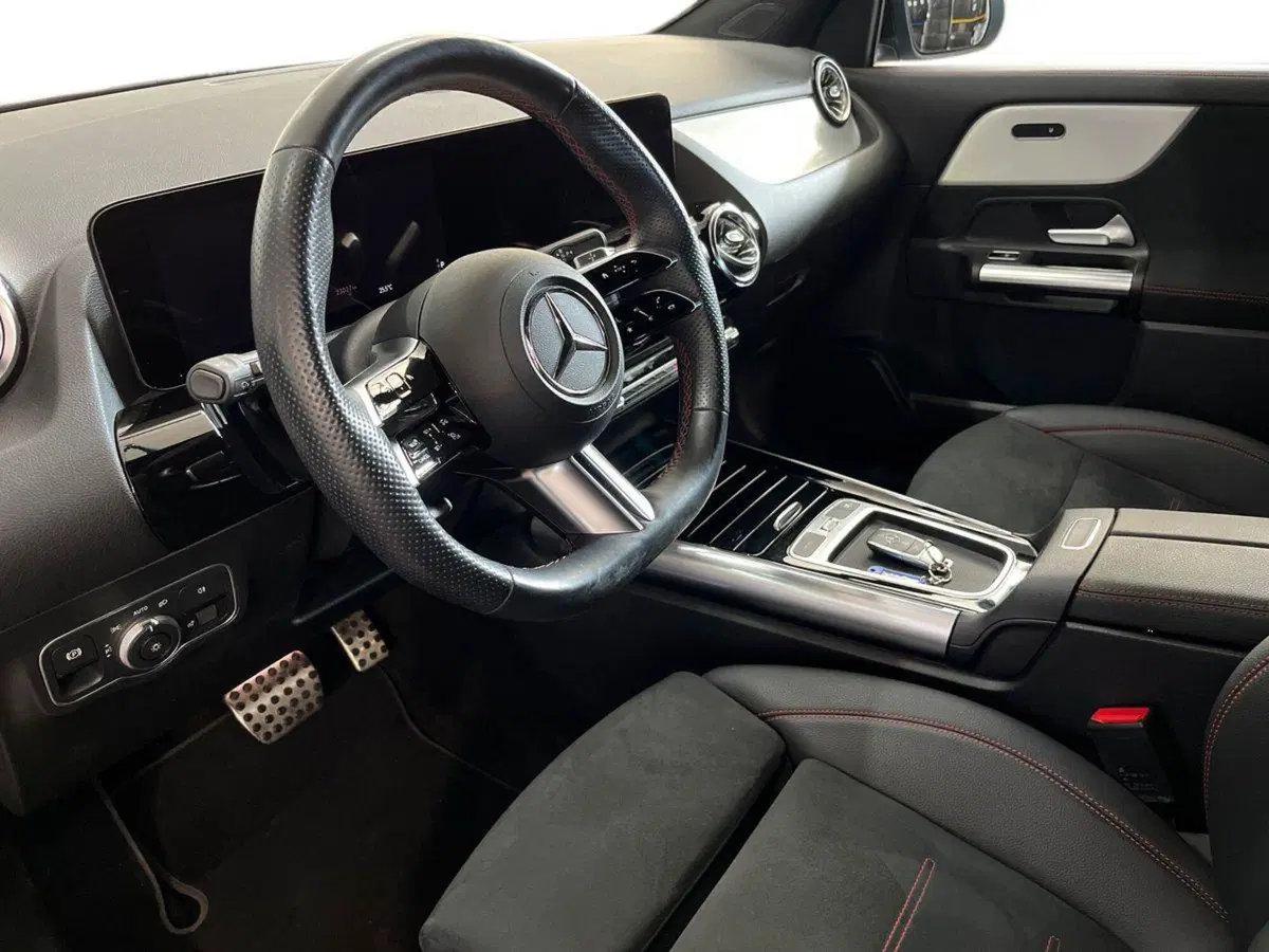 Mercedes-Benz GLA SUV usata a Lecce (10)