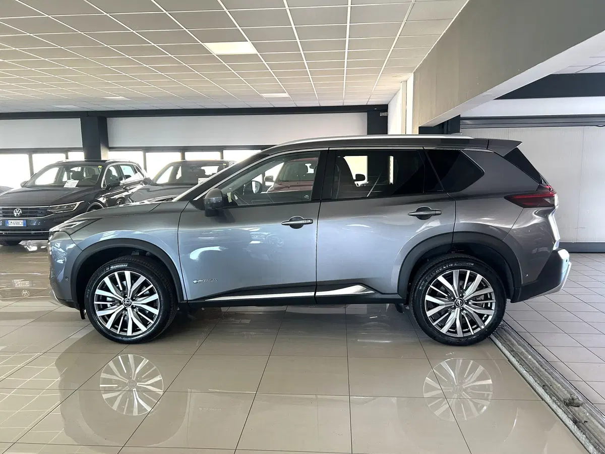 Nissan X-Trail nuova a Ferrara (6)